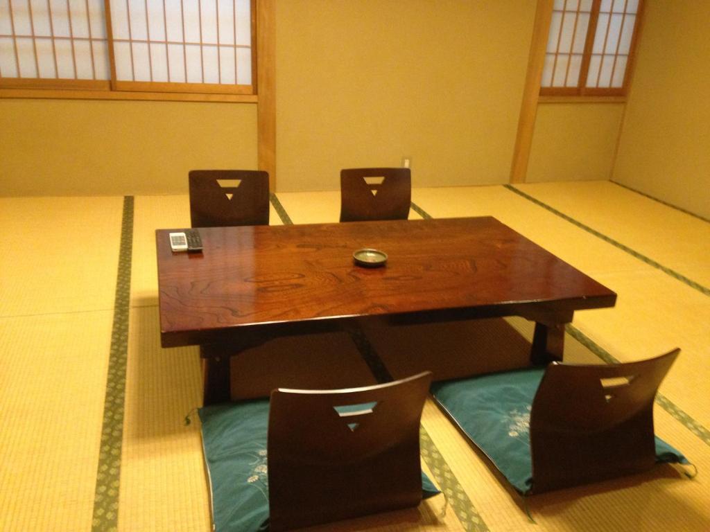 Chuokan Shimizuya Ryokan Nagano Quarto foto